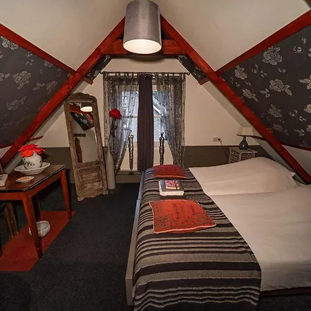 Veldzicht 컨트리하우스 *