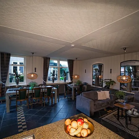 Veldzicht 컨트리하우스 *